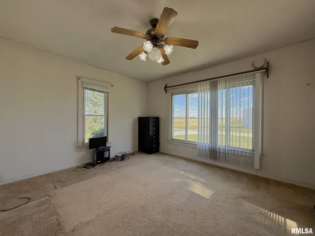 $264,500 | 2260 Knox Road 600 East, Wataga, IL 61488