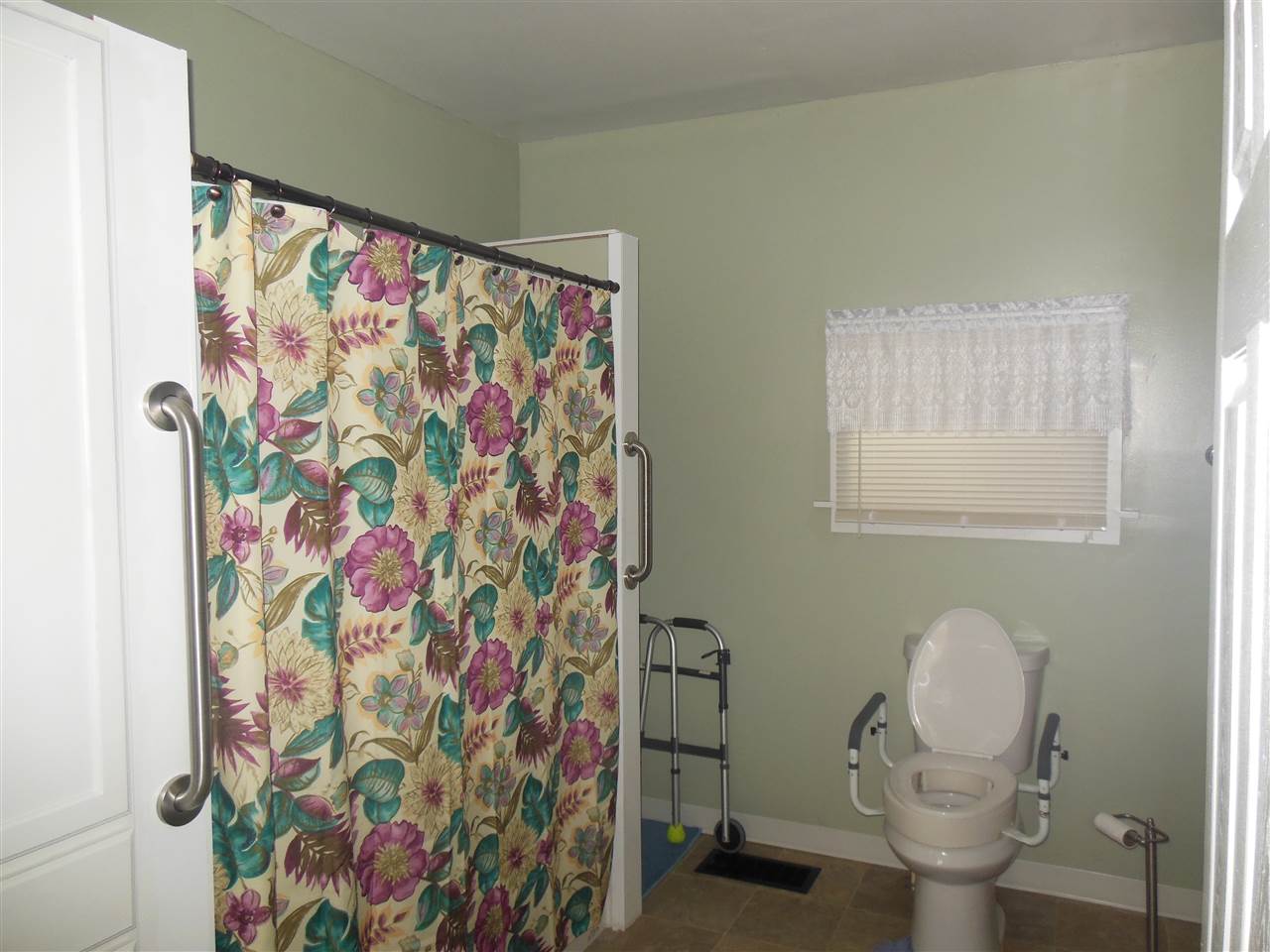 102 Walnut Street Butler, IN 46721 - Photo 9 of 14
