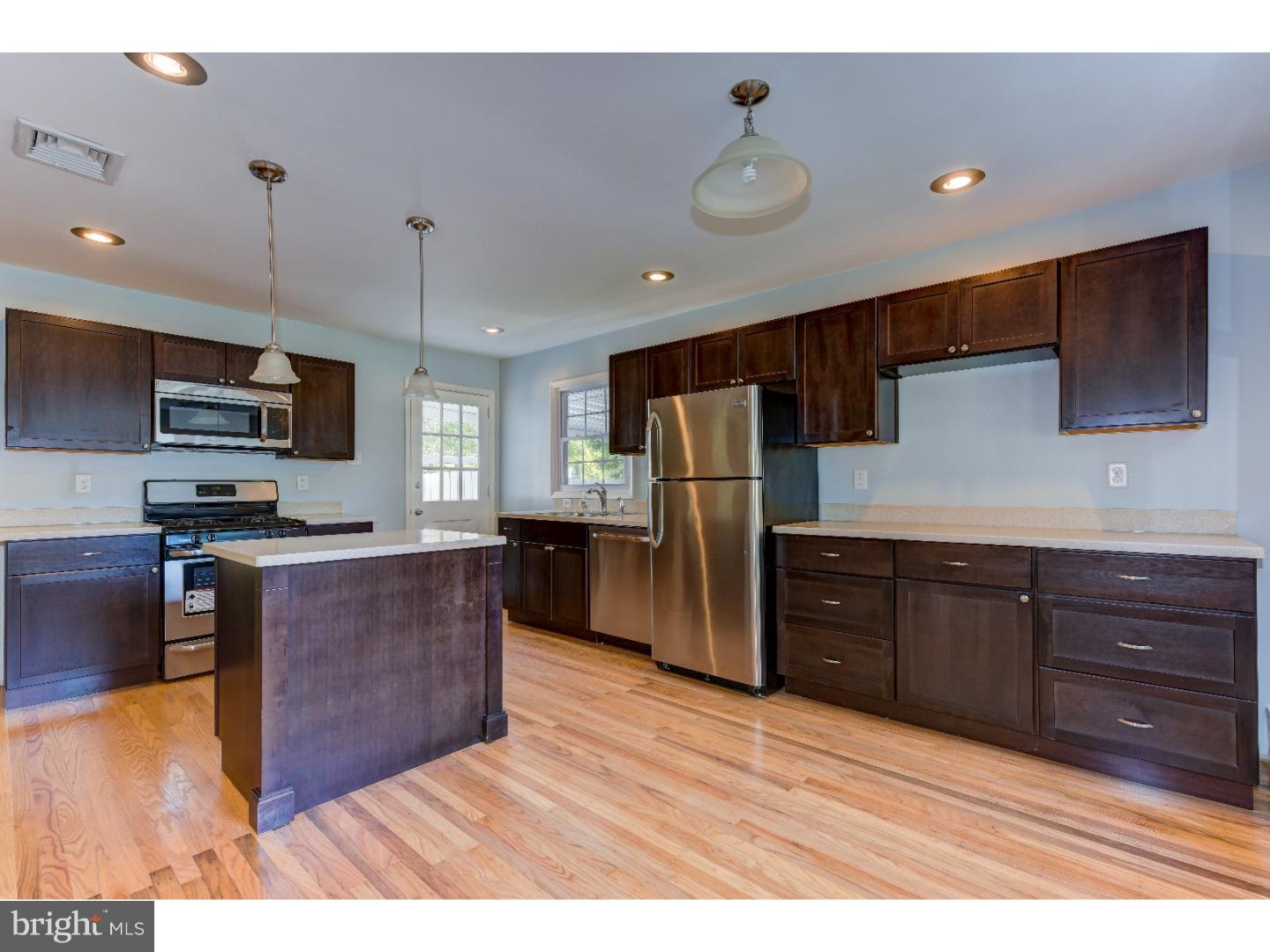 242 Buckboard Road Willow Grove, PA 19090 - Photo 5 of 23 Gallery Image 5