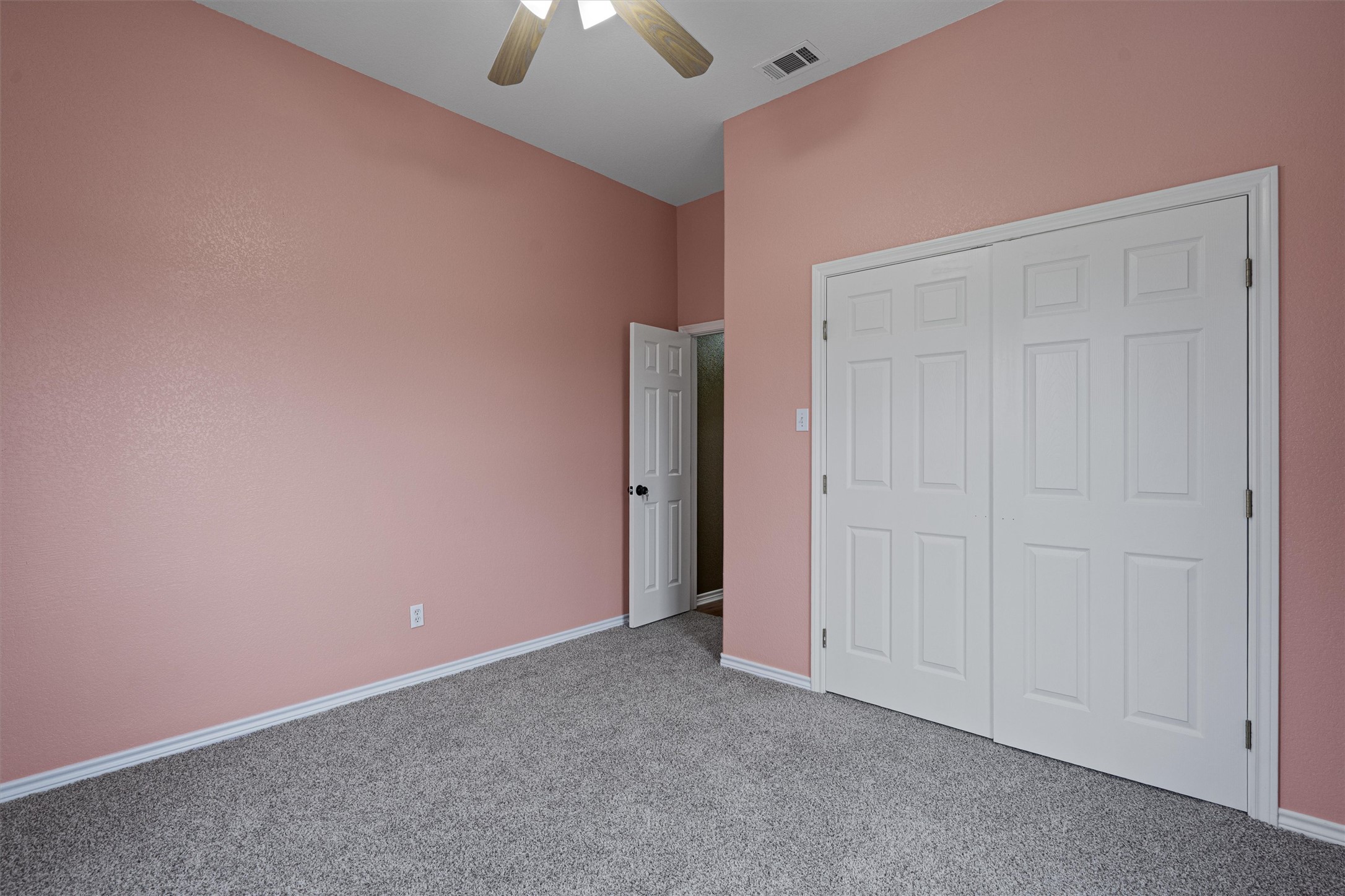 130 Cotton Rows Lane Taylor, TX 76574 - Photo 29 of 32 an empty room with closet area