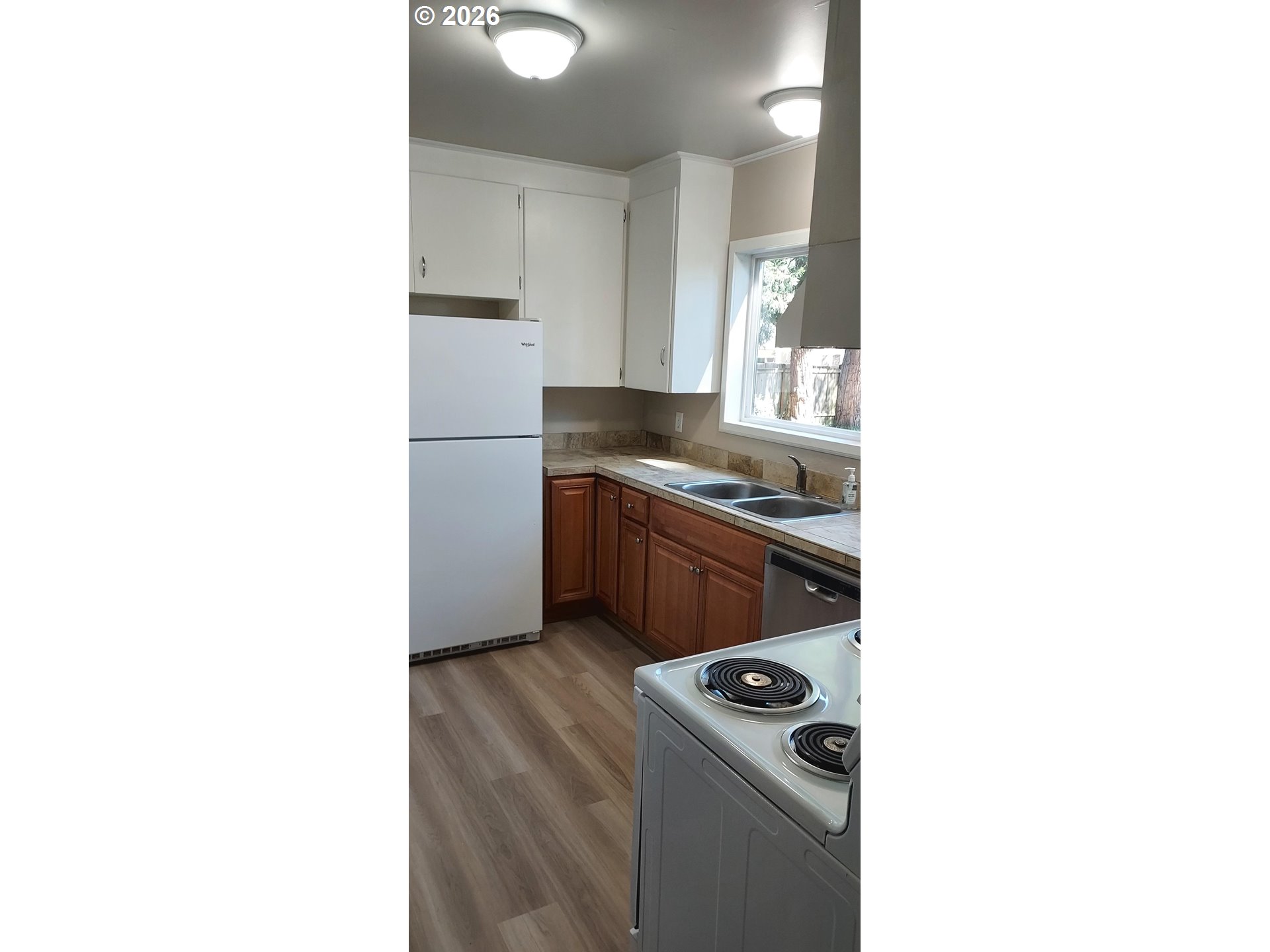 855 South 57th Street Springfield, OR 97478 - Photo 18 of 32