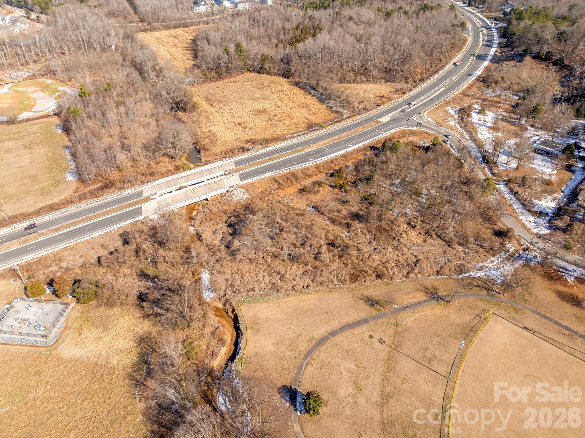 1599 Bethpage Road Kannapolis, NC 28081 - Photo 5 of 12 a view of a bathtub