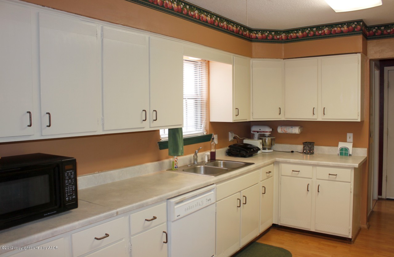 3706 Kingston Road Amarillo, TX 79109 - Photo 8 of 31 Kitchen v2