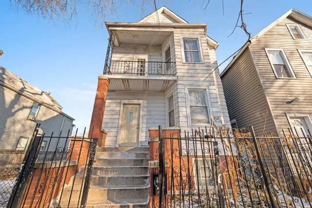 $235,000 | 4827 South Throop Street, Chicago, IL 60609