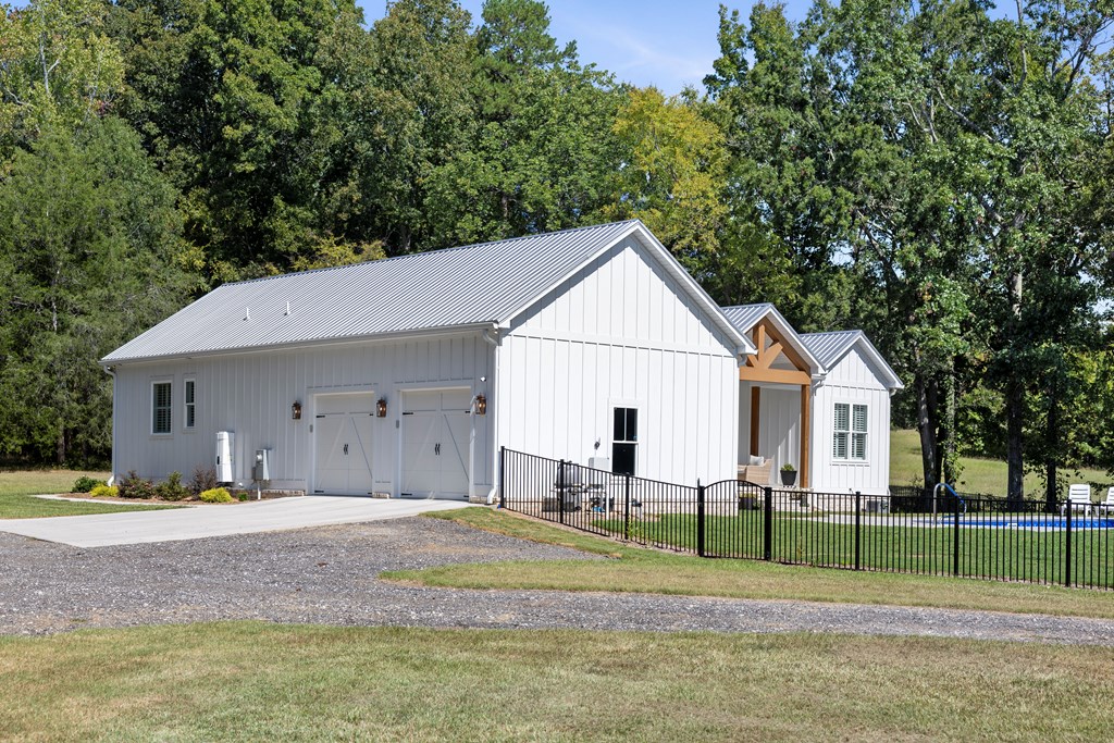 301 Flatwood Road Hodges, SC 29653 - Photo 40 of 86
