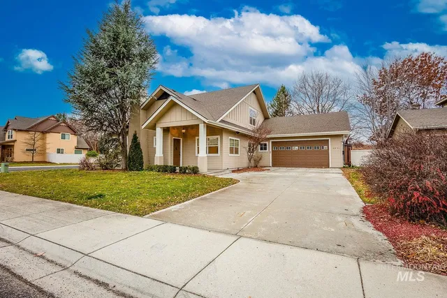 $500,000 | 215 South Spring Lake Way, Star, ID 83669