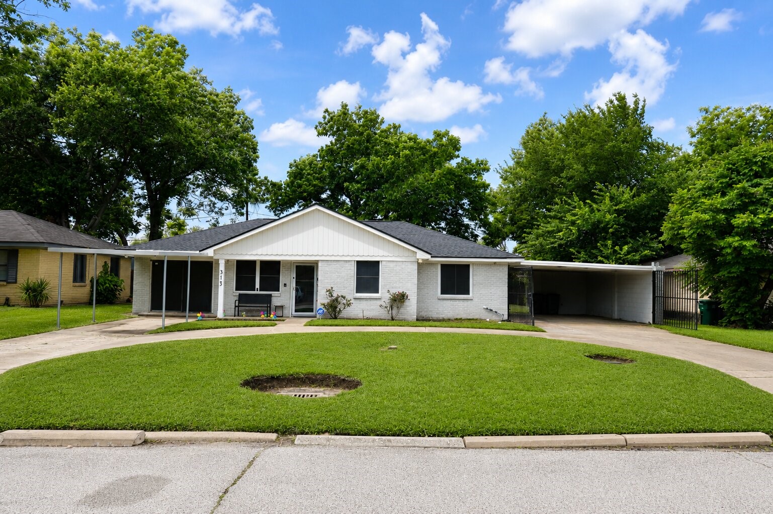 315 East Janisch Road Houston, TX 77022 - Photo 1 of 25 Front Of Home