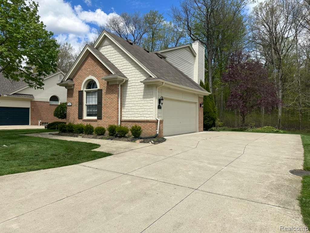 1154 Bluebird Drive Rochester, MI 48307 - Photo 4 of 34 WhatsApp Image 2026-07-03 at 8.30.48 PM (2).jpeg