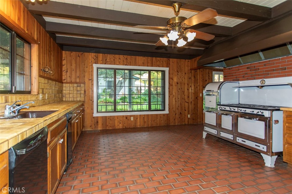 4260 Oak View Road Santa Ynez, CA 93460 - Photo 12 of 75