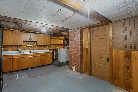 $375,000 | 229 Spruce Street, Zelienople, PA 16063