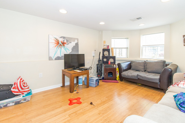 1832 West Addison Street, Unit G Chicago, IL 60613 - Photo 5 of 12