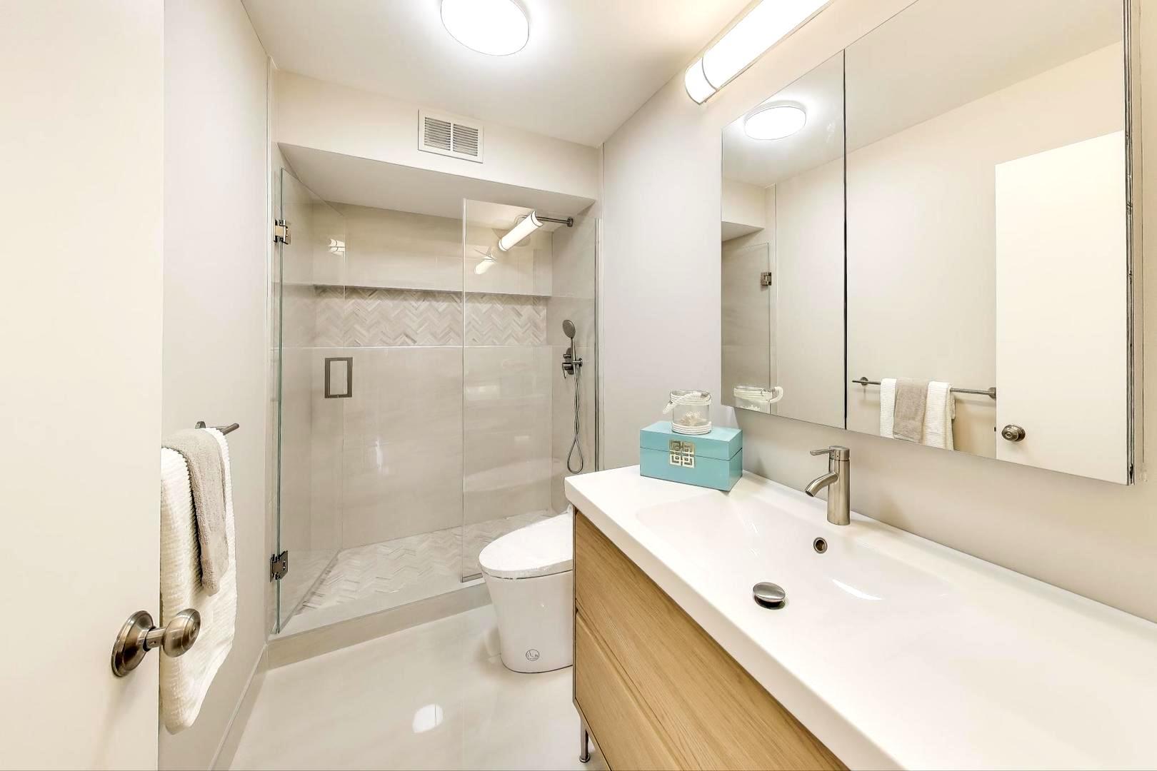 6007 North Sheridan Road, Unit 25E Chicago, IL 60660 - Photo 18 of 29