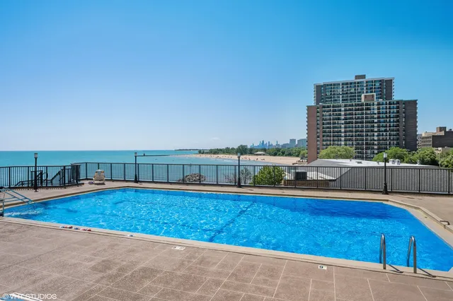 $479,000 | 6007 North Sheridan Road, Unit 25E, Chicago, IL 60660