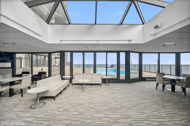 $479,000 | 6007 North Sheridan Road, Unit 25E, Chicago, IL 60660