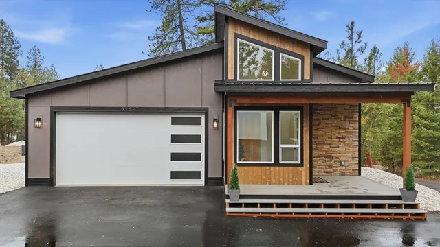 $529,000 | 39897 Sunset Bay Road, Loon Lake, WA 99148