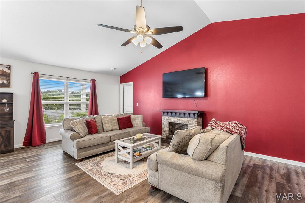 1074 Daltons Way Festus, MO 63028 - Photo 4 of 25