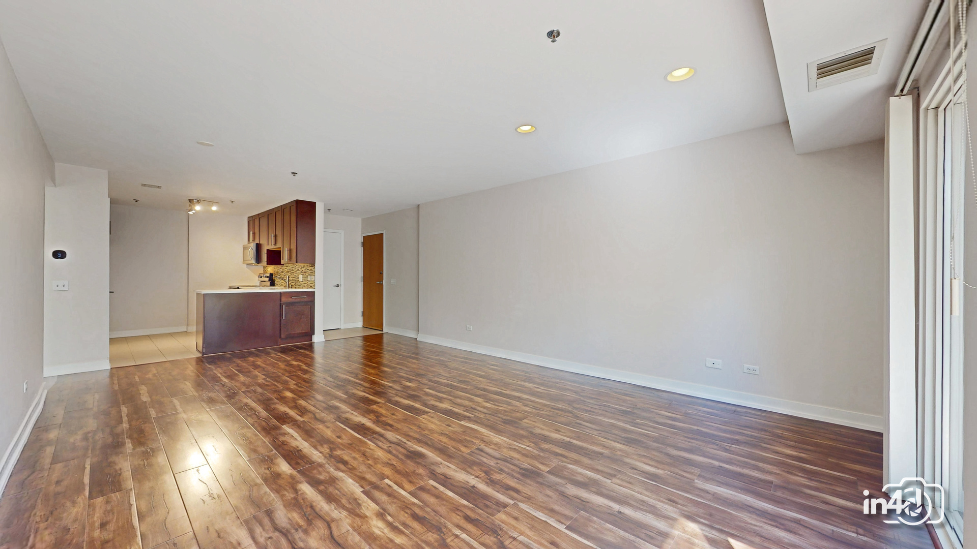 411 Kelburn Road, Unit 121 Deerfield, IL 60015 - Photo 6 of 31 Gallery Image 6