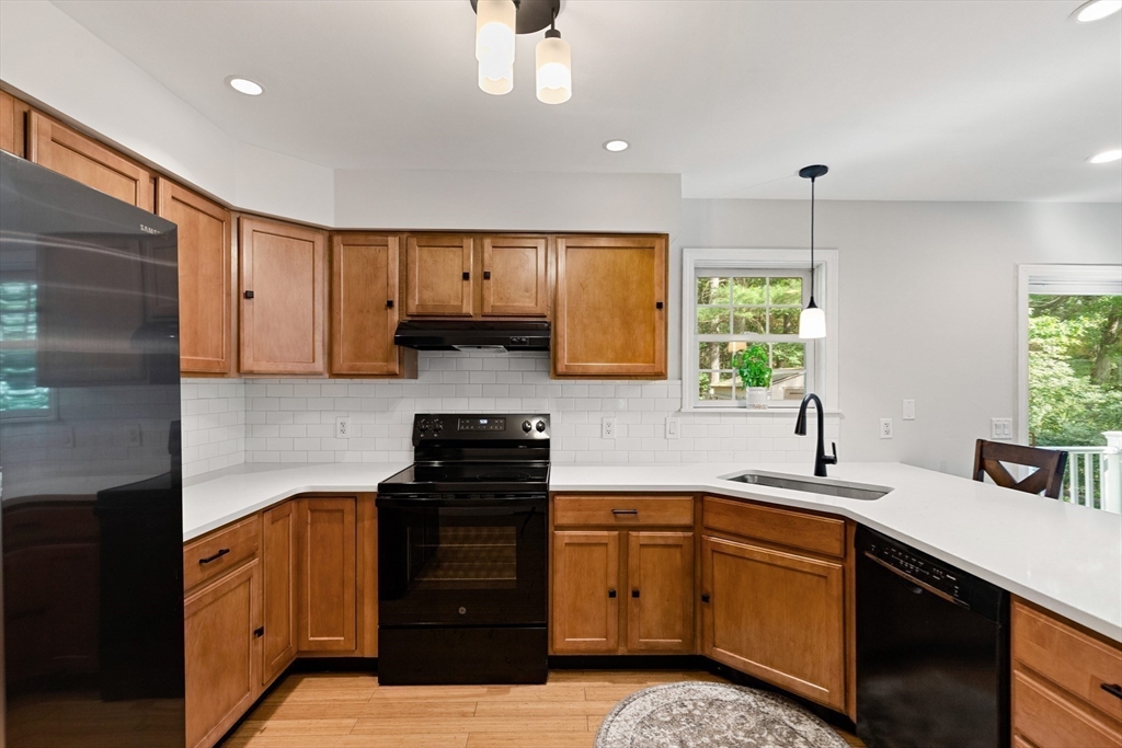 4 Circle Street Middleton, MA 01949 - Photo 12 of 30