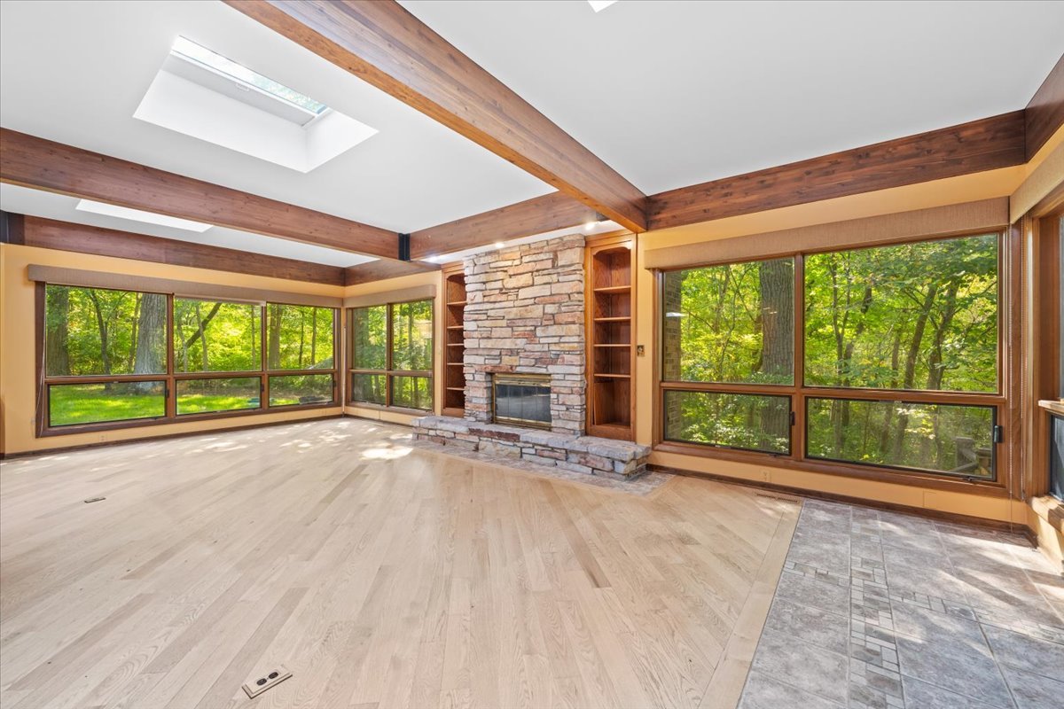 5N380 Ronsu Lane St. Charles, IL 60175 - Photo 19 of 48 a view of an empty room with a large window