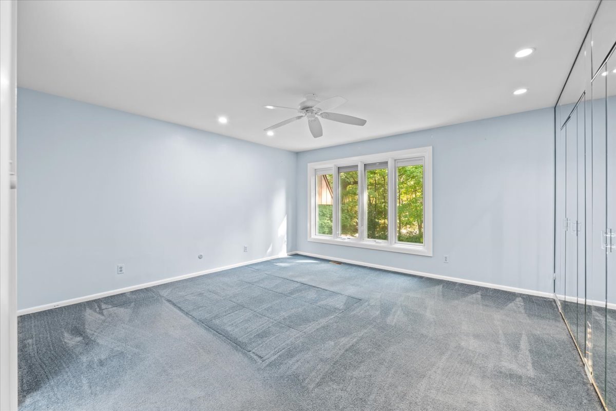 5N380 Ronsu Lane St. Charles, IL 60175 - Photo 27 of 48 a view of an empty room with a window