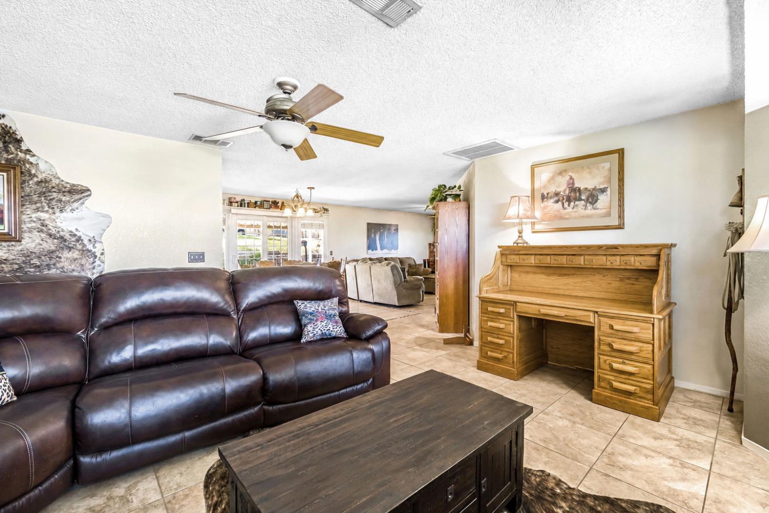 36515 Wells Road Coarsegold, CA 93614 - Photo 7 of 54 Gallery Image 7