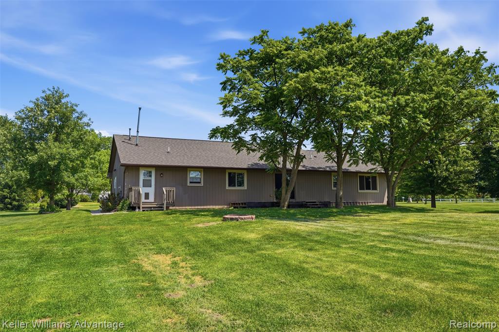 48053 Harris Road Belleville, MI 48111 - Photo 30 of 37