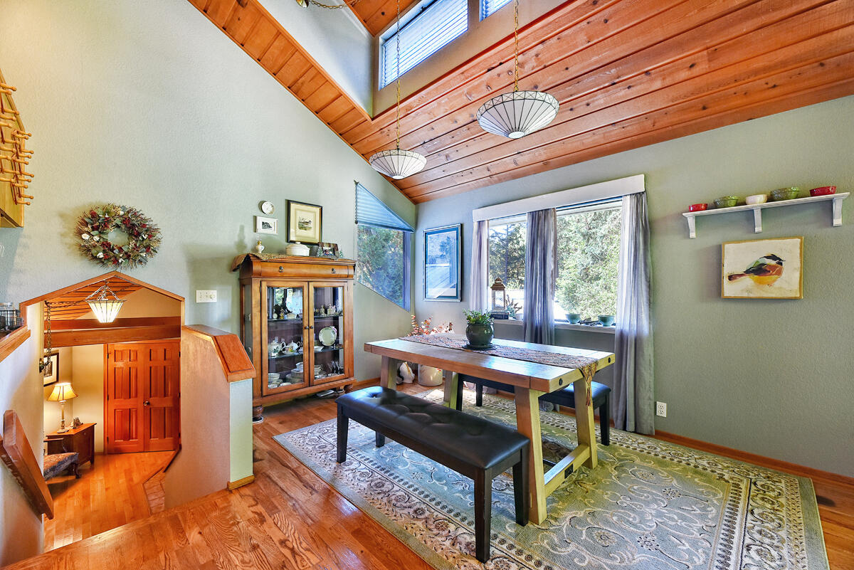 1090 Tunnel Road Glendale, OR 97442 - Photo 13 of 53 12