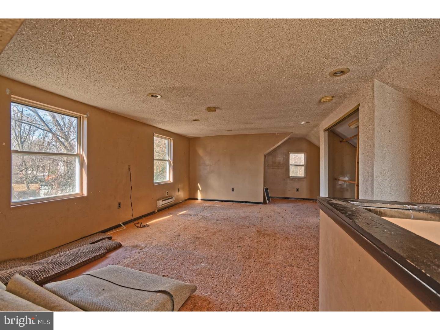 859 Tanyard Road Deptford, NJ 08096 - Photo 7 of 8 Gallery Image 7
