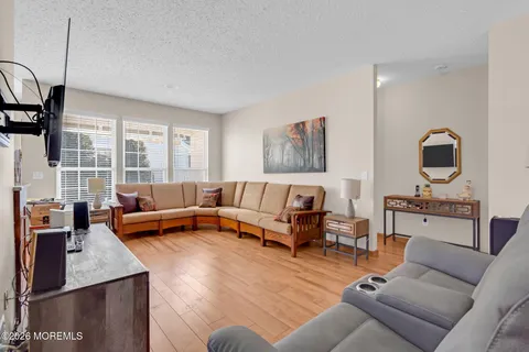 $425,000 | 37 Butler Avenue, Bayville, NJ 08721