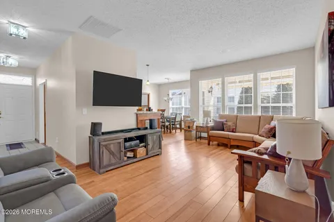 $425,000 | 37 Butler Avenue, Bayville, NJ 08721