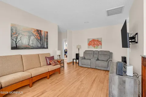 $425,000 | 37 Butler Avenue, Bayville, NJ 08721