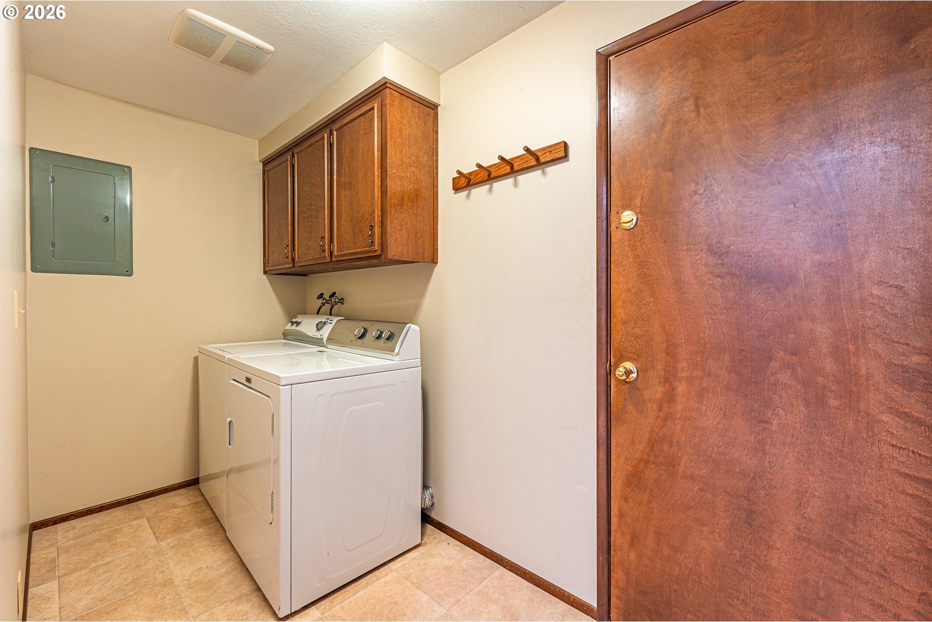 2053 Firth Avenue Springfield, OR 97477 - Photo 13 of 29 Gallery Image 13