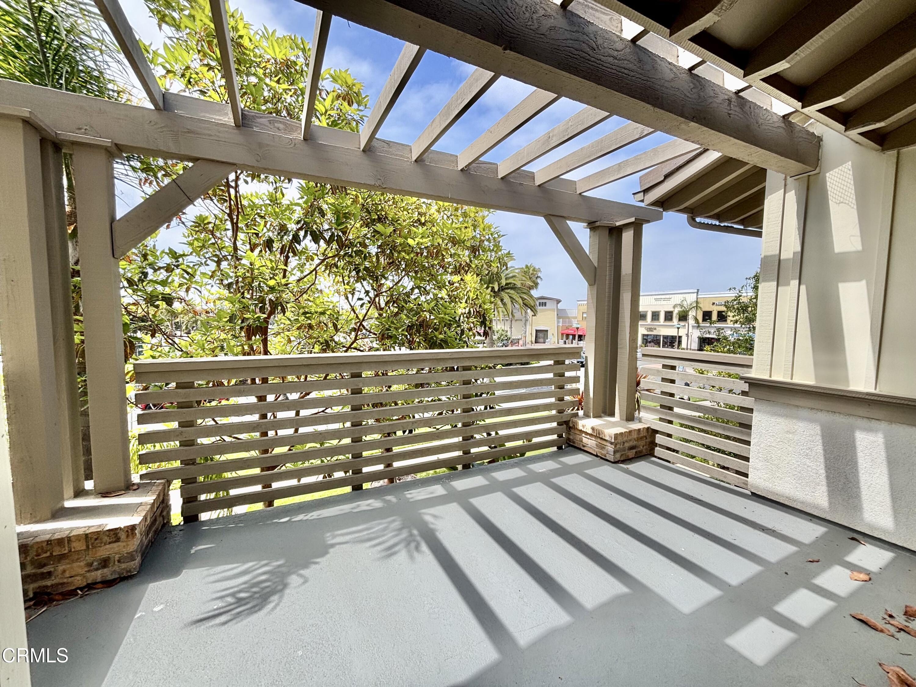 1544 Windshore Way Oxnard, CA 93035 - Photo 11 of 27 a view of a porch