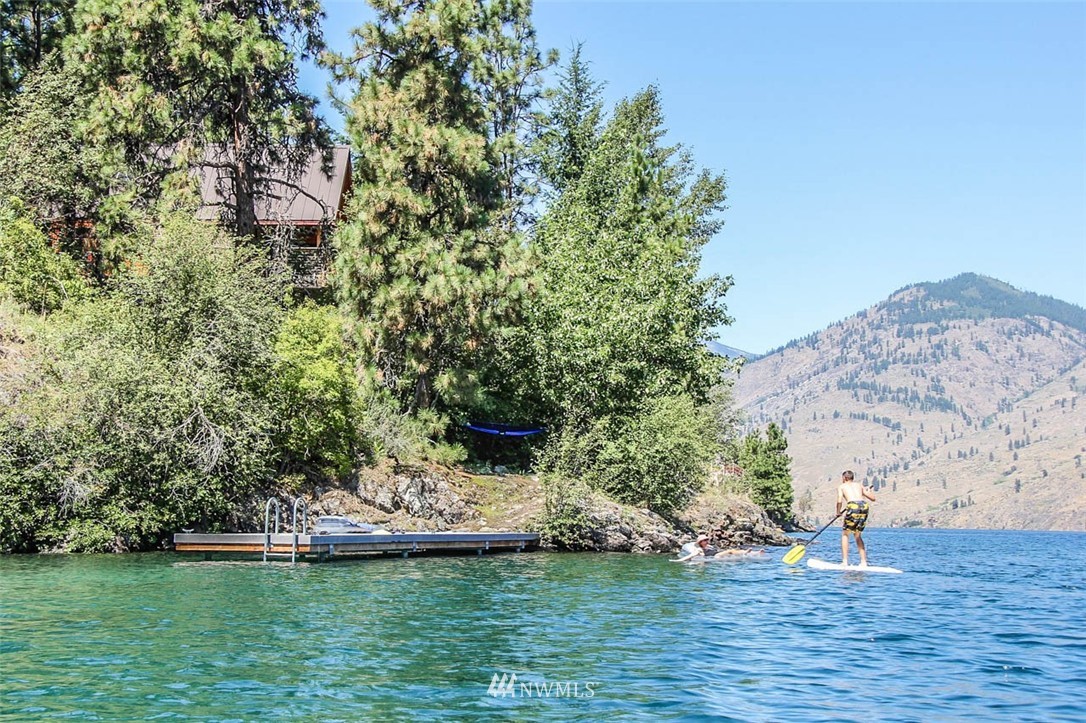 19540 South Lakeshore Road Chelan, WA 98816 - Photo 9 of 24 Gallery Image 9