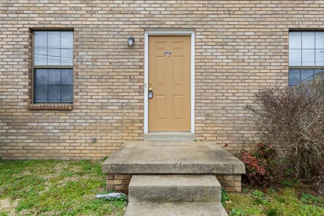 $795 | 727 Peachers Mill Road, Clarksville, TN 37042