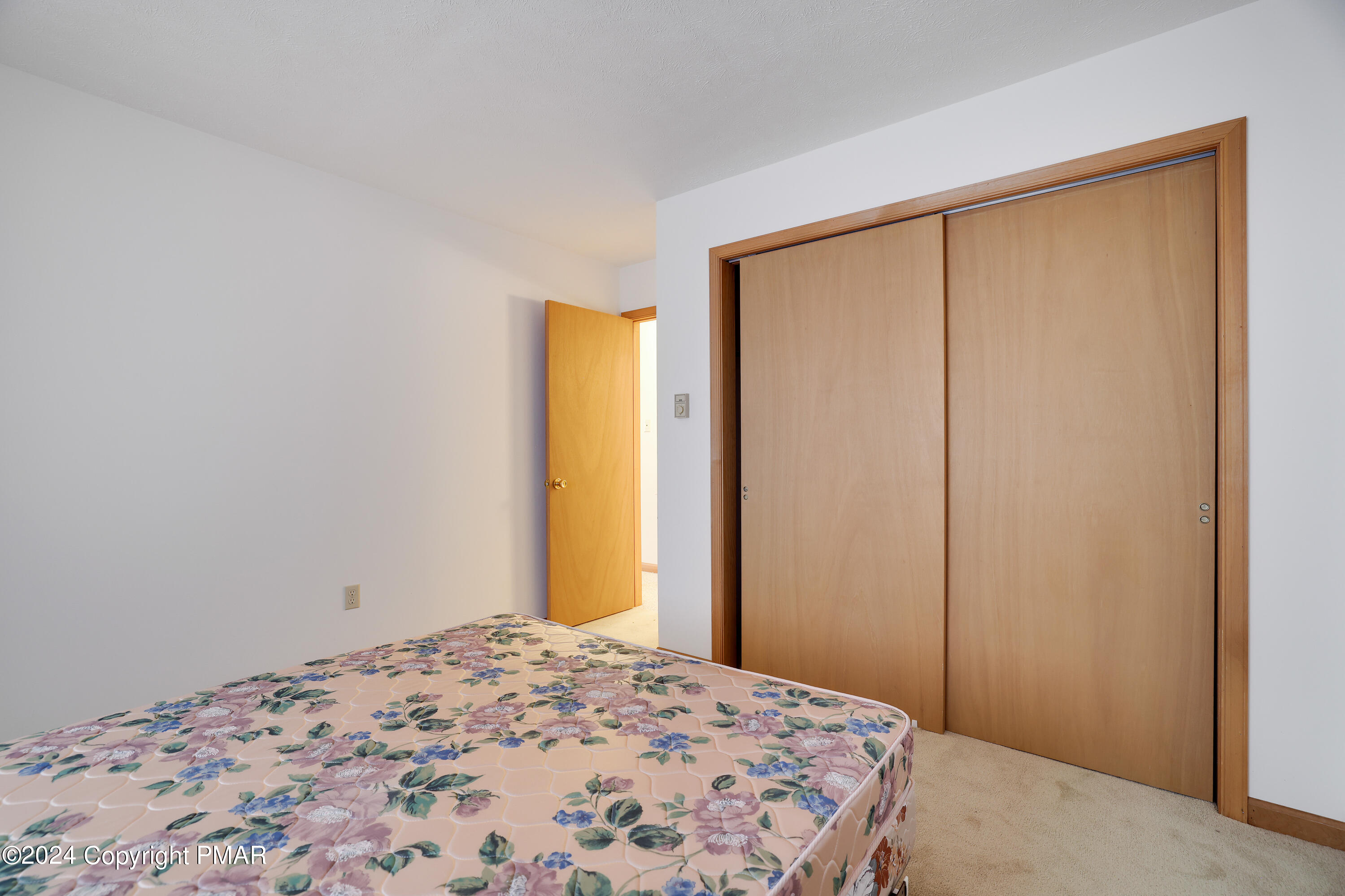 2104 Scarborough Way Bushkill, PA 18324 - Photo 16 of 31 RBR53635