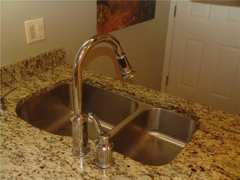 41 Resolution Place, Unit 41 Cape Elizabeth, ME 04107 - Photo 13 of 20 Kitchen.