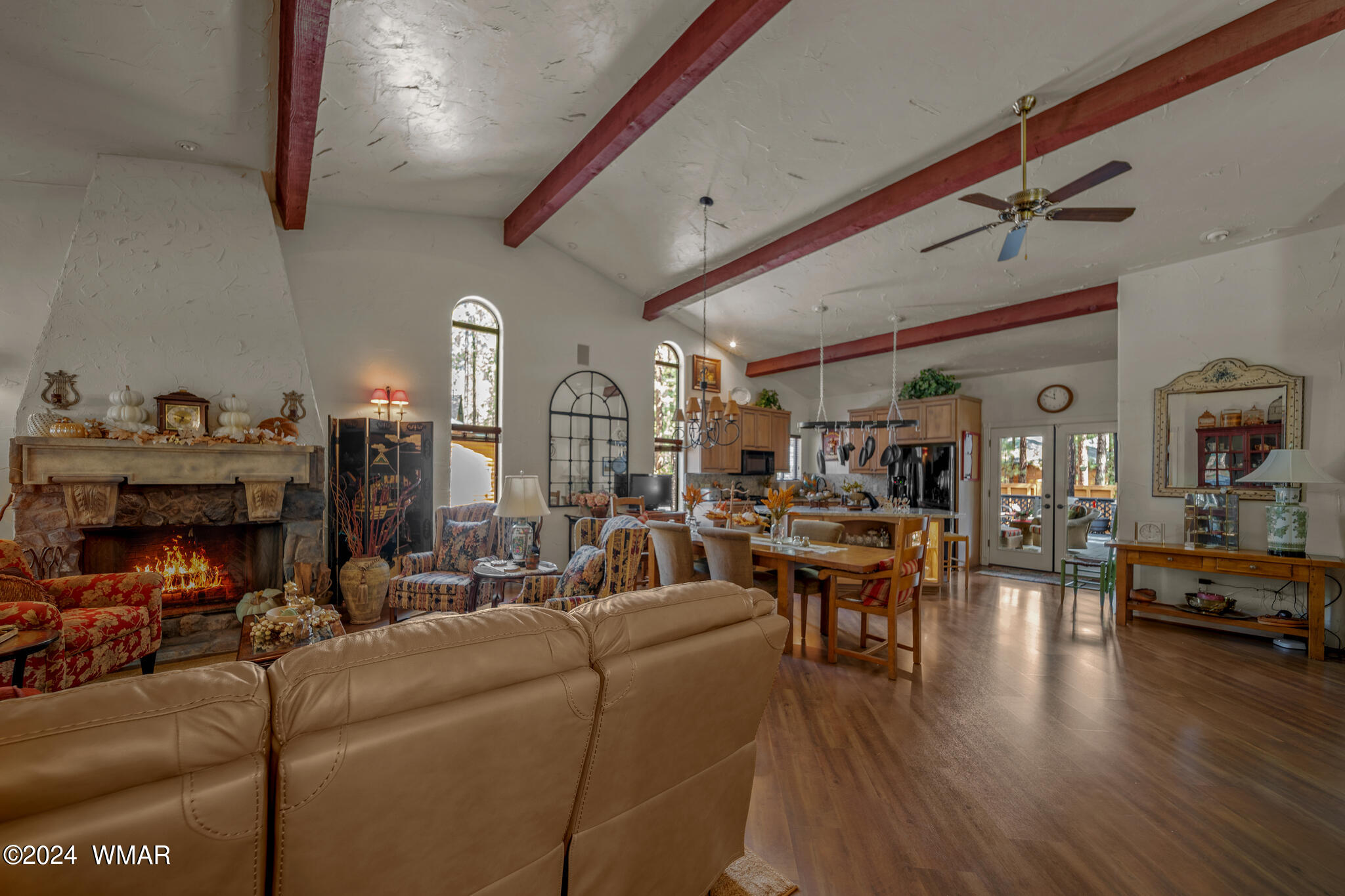 2595 Timber Ridge Lane Pinetop, AZ 85935 - Photo 39 of 77 Living Rm