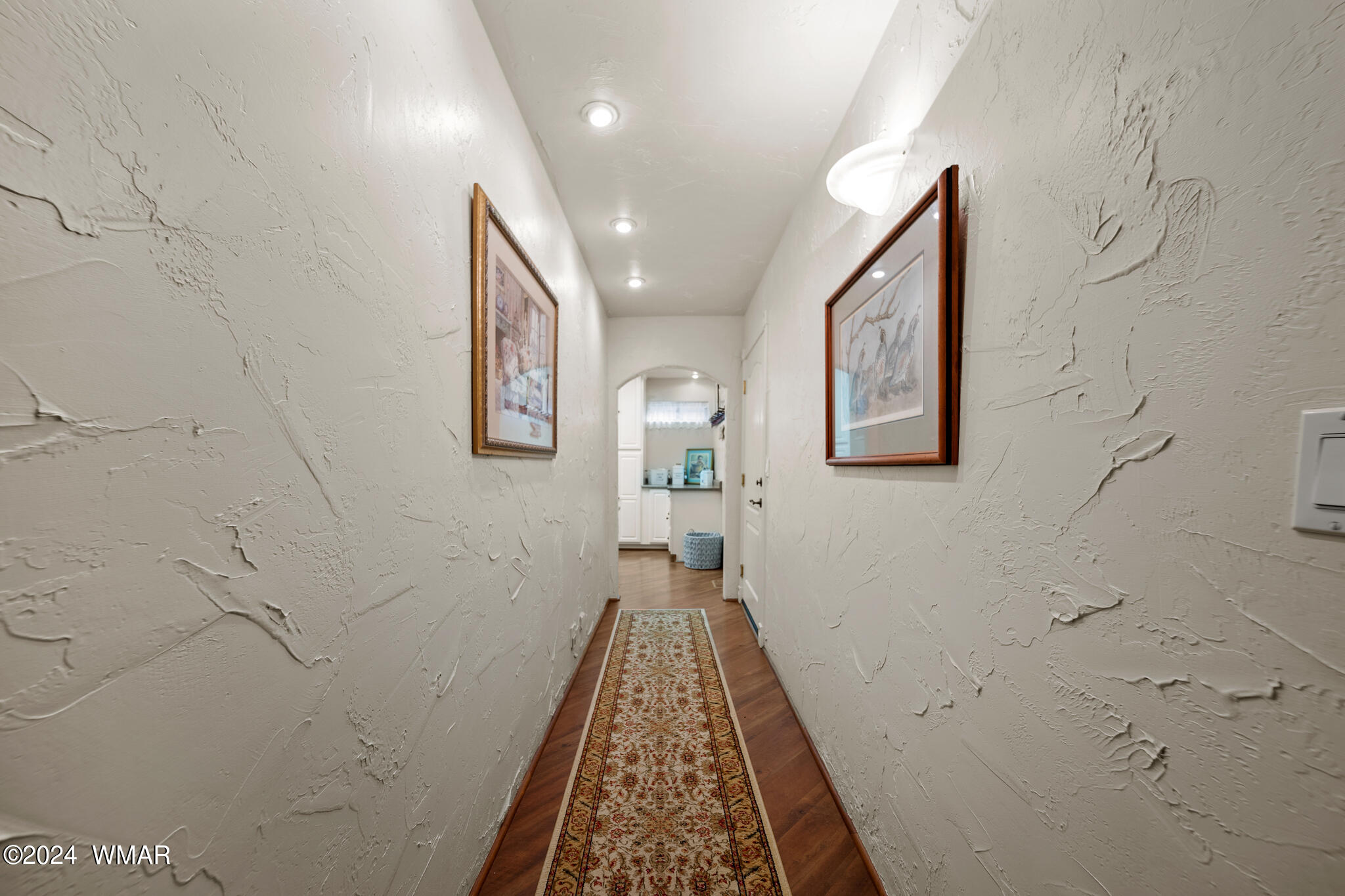 2595 Timber Ridge Lane Pinetop, AZ 85935 - Photo 57 of 77 Hallway