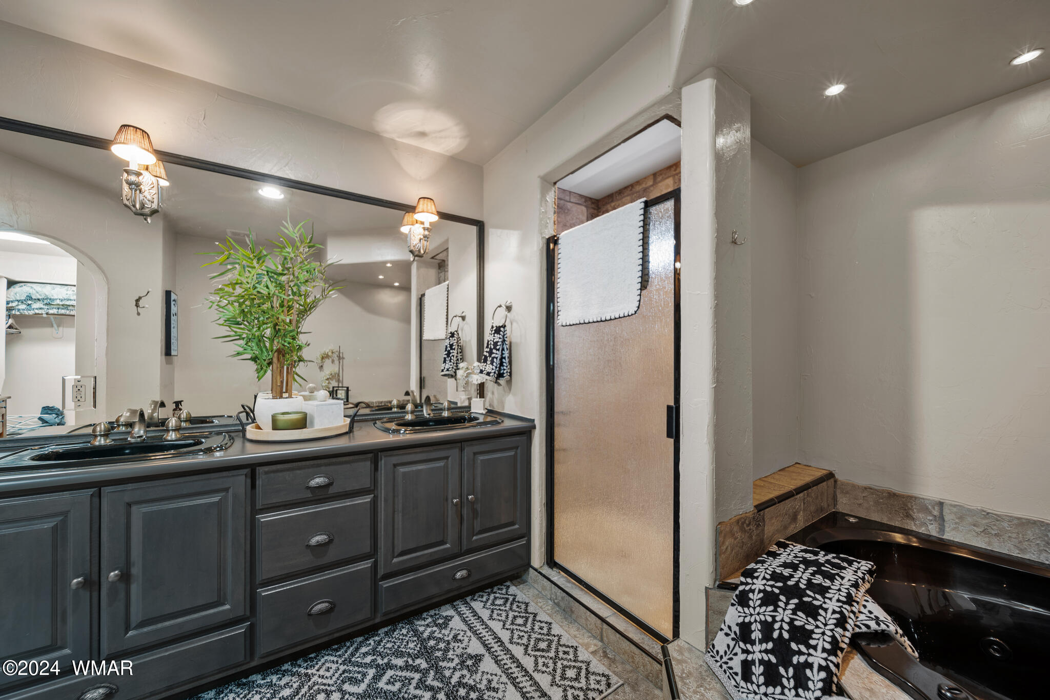 2595 Timber Ridge Lane Pinetop, AZ 85935 - Photo 68 of 77 Master Bath