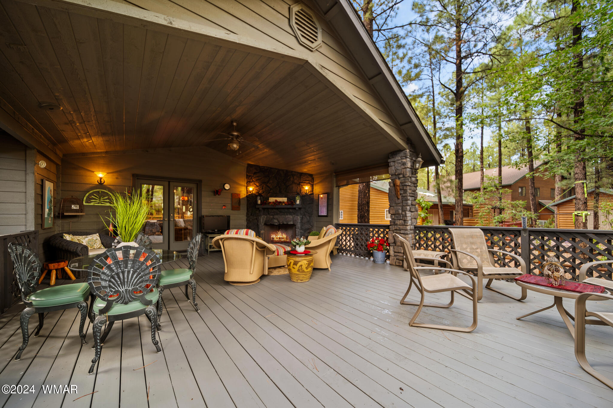 2595 Timber Ridge Lane Pinetop, AZ 85935 - Photo 8 of 77 Back Deck