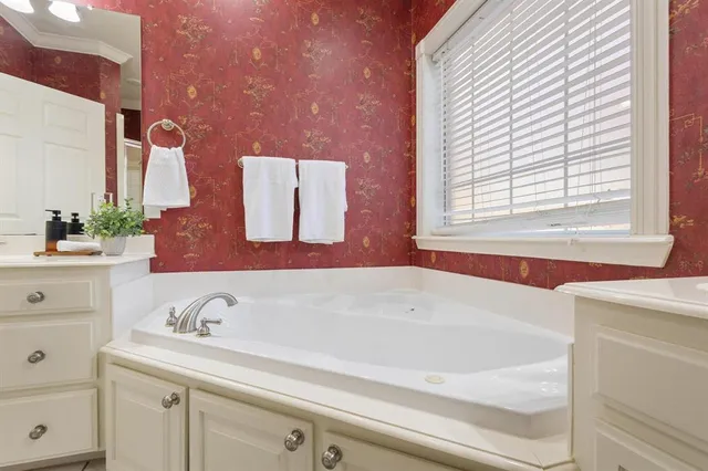 $1,295,000 | 6652 East Fm 1396, Telephone, TX 75488