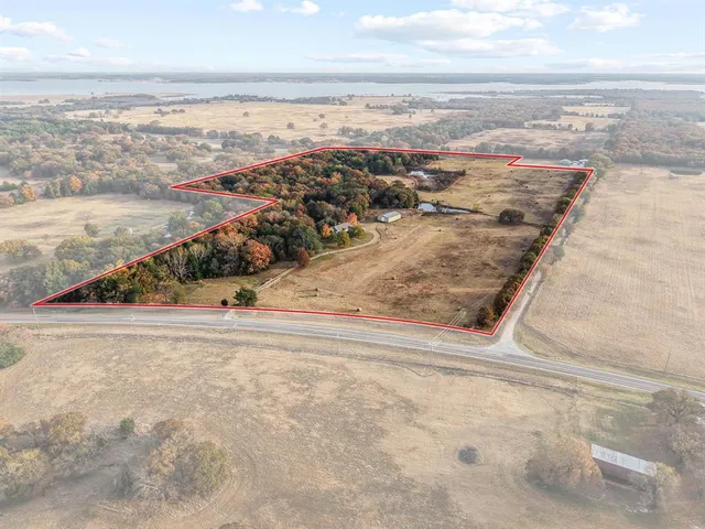 $1,295,000 | 6652 East Fm 1396, Telephone, TX 75488