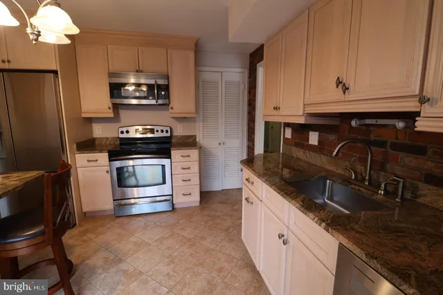 $4,500 | 11312 Myrtle Lane, Reston, VA 20191