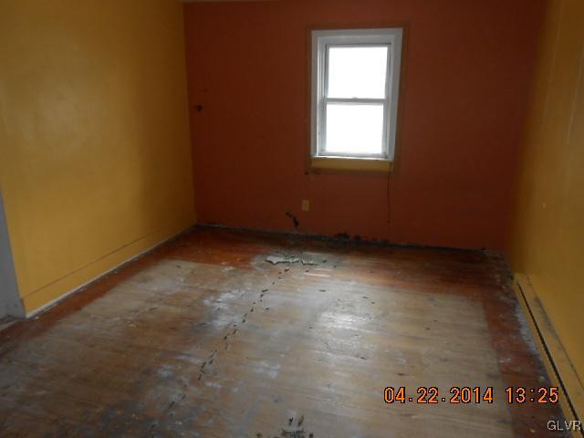 817 Public Road Bethlehem, PA 18015 - Photo 3 of 10 Gallery Image 3