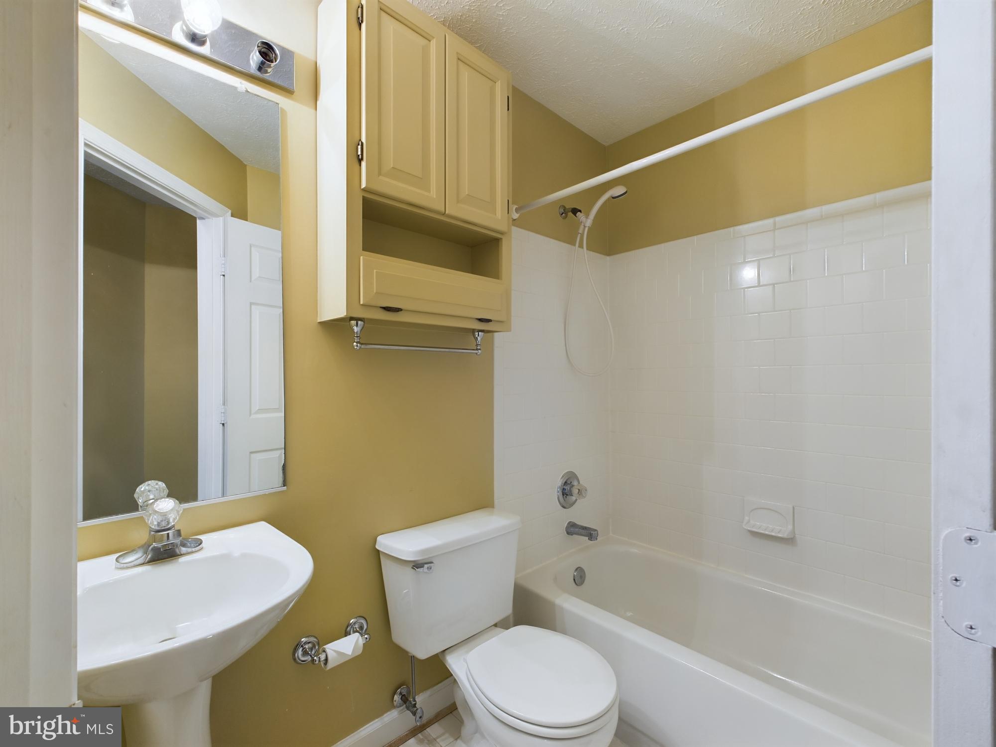 1306 Breckenridge Circle Riva, MD 21140 - Photo 9 of 16 Hall full bath