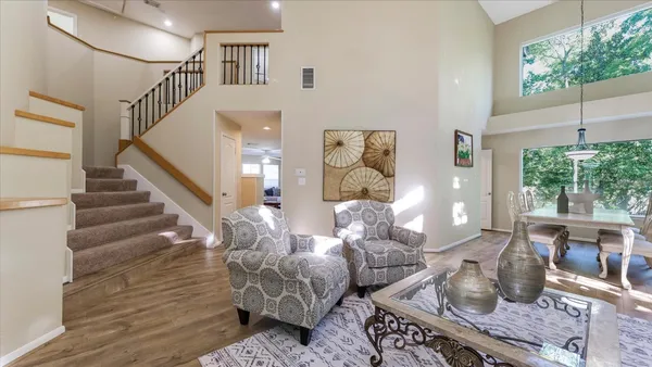 $650,000 | 10 Owls Cove Place, The Woodlands, TX 77382