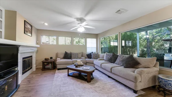 $650,000 | 10 Owls Cove Place, The Woodlands, TX 77382
