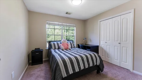 $650,000 | 10 Owls Cove Place, The Woodlands, TX 77382