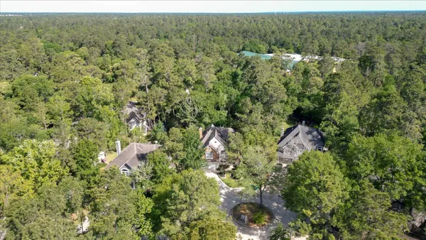 $650,000 | 10 Owls Cove Place, The Woodlands, TX 77382